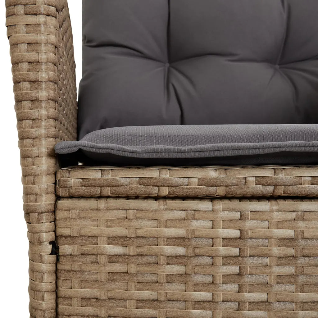 Un Fauteuil de Jardin Inclinable en polyrotin résistant aux intempéries.