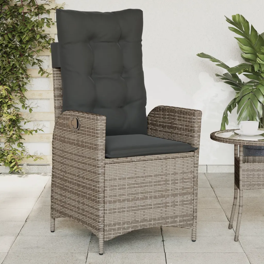 Un Fauteuil de Jardin Inclinable en polyrotin résistant aux intempéries.