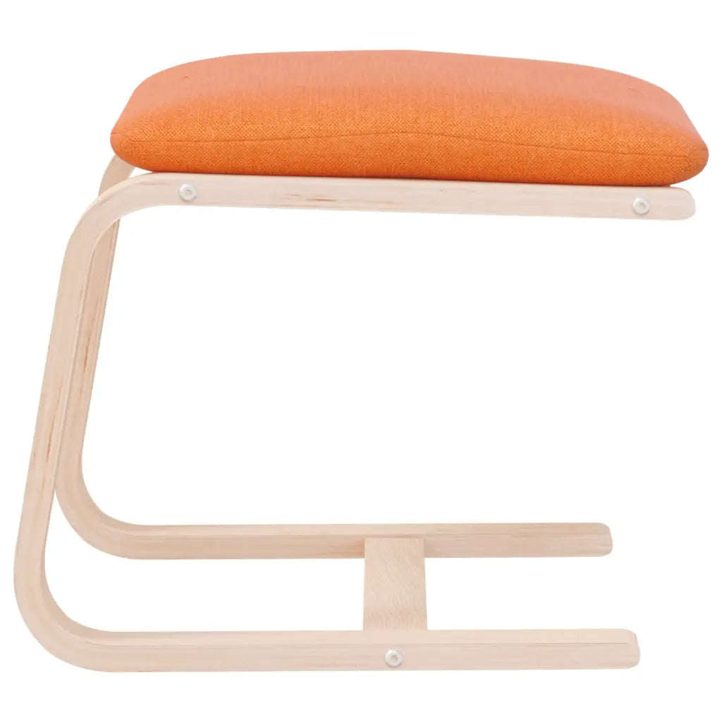 Un Repose Pieds Ergonomique de couleur jaune orangé.