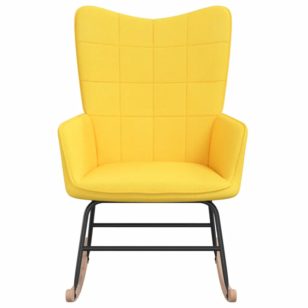 Une Chaise à Bascule au design Scandinave grâce à sa couleur jaune moutarde.