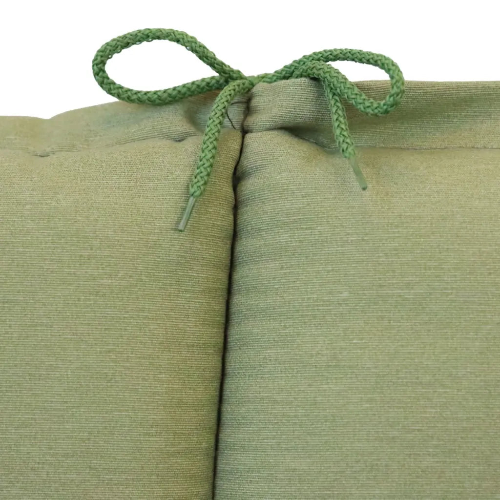 Un Coussin Vert Sauge très chic parfait pour l'extérieur mais aussi pour l'intérieur.