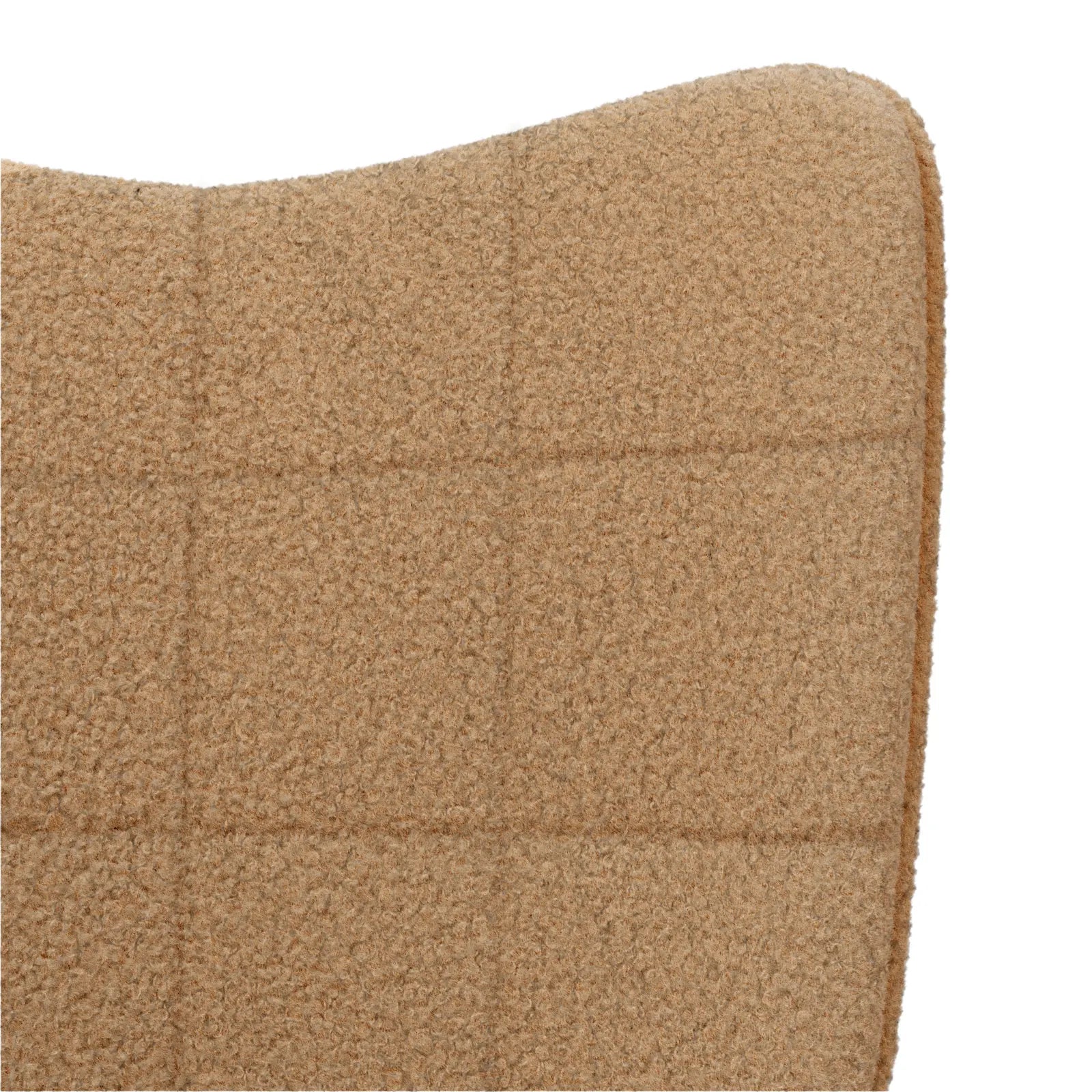 Housse amovible du fauteuil bouclette beige – entretien facile et confort durable.