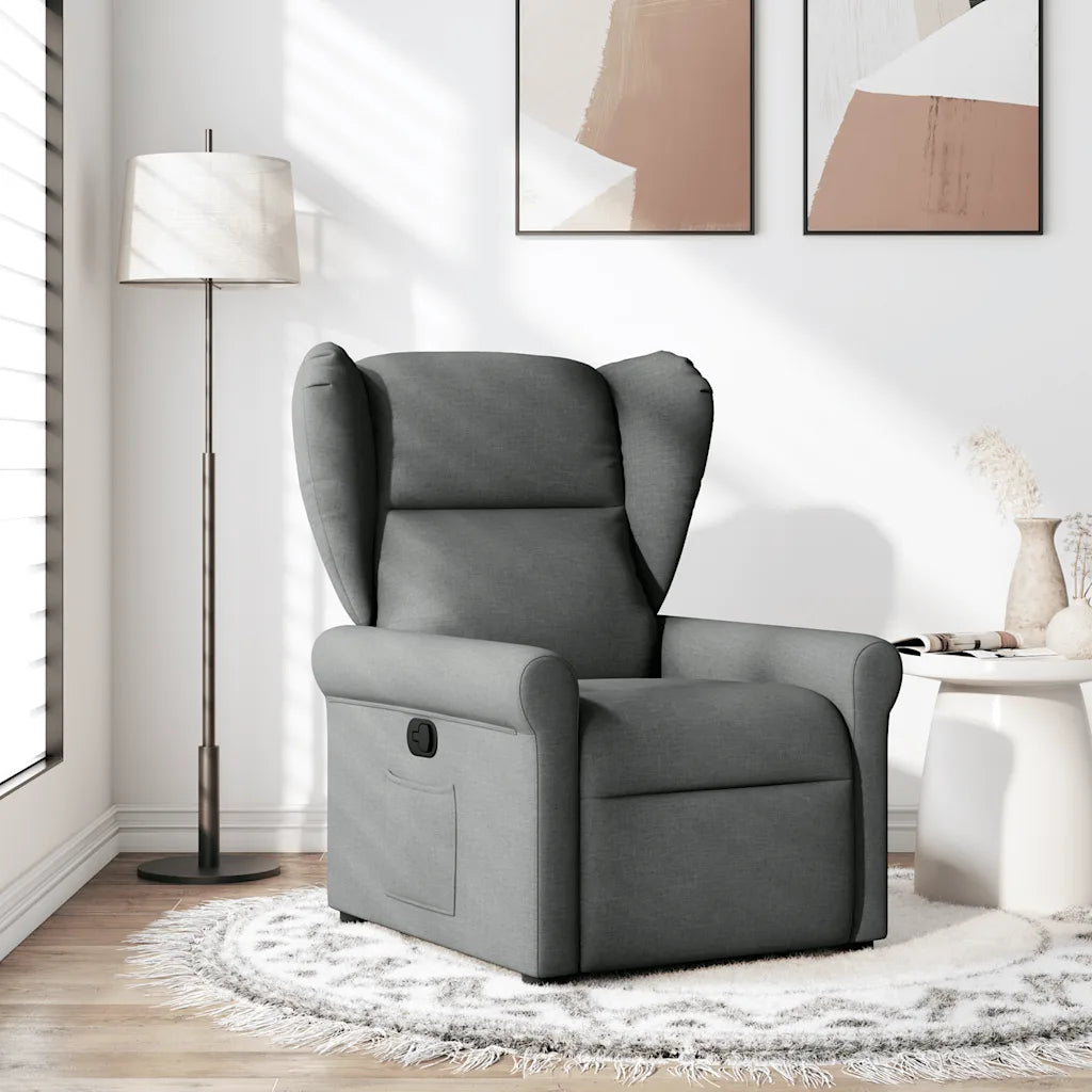 Un Fauteuil confortable avec un dossier inclinable pratique.