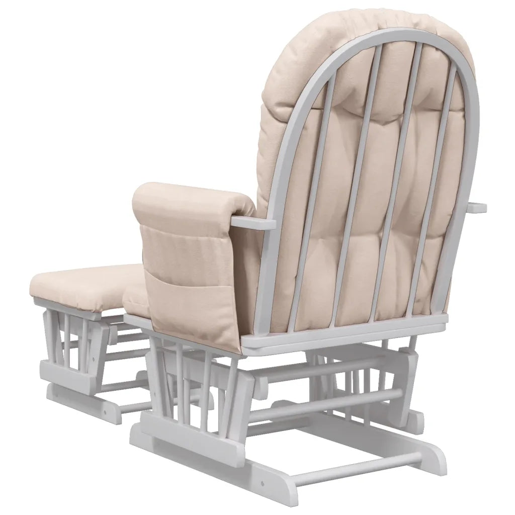 Un Fauteuil de couleur rose clair et blanc, parfait pour les Mamans qui Allaitent.