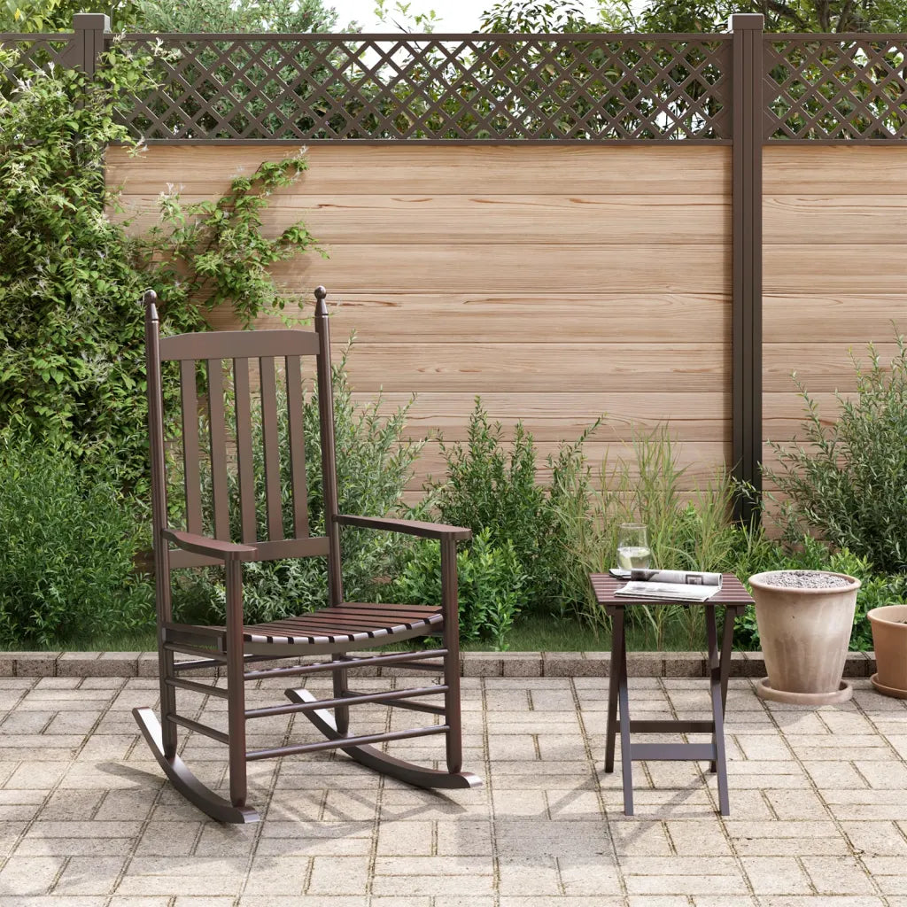 Un Rocking Chair de Jardin, en bois de peuplier.